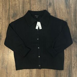Woman’s large Banana Republic knit over shirt